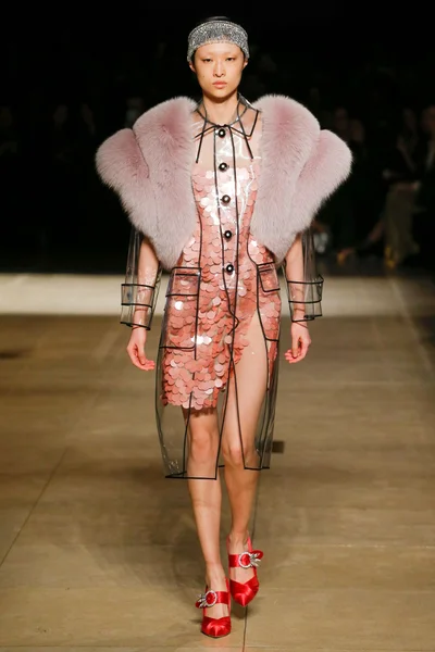 Look 49